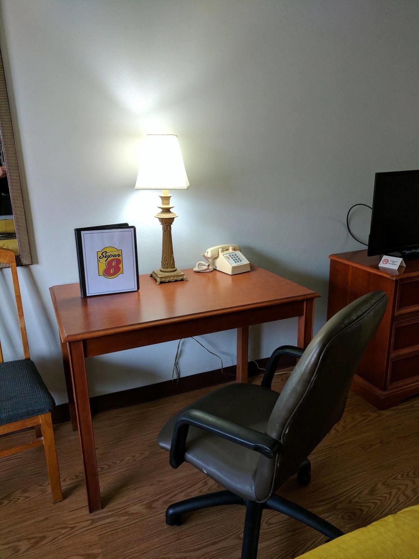 Sprucewood Inn Elyria Dış mekan fotoğraf