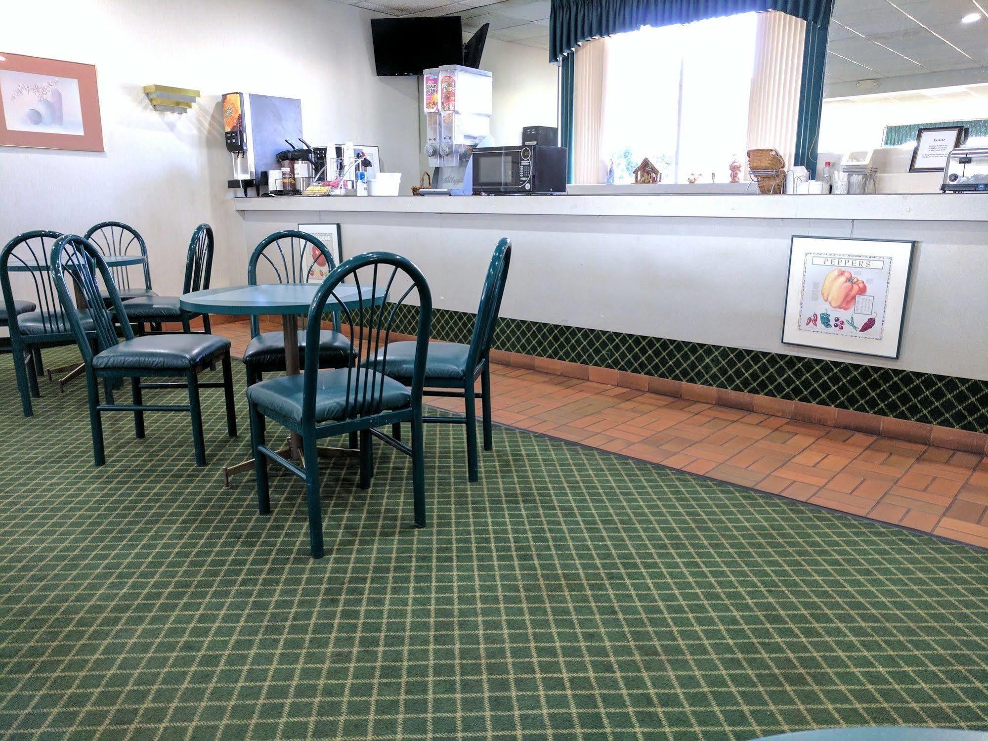 Sprucewood Inn Elyria Dış mekan fotoğraf